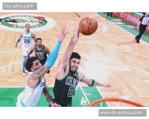 季前赛精彩对决黄蜂挑战凯尔特人全力争胜展现球队实力