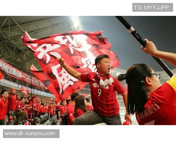 山东鲁能泰山迎战上海上港争夺中超联赛关键三分之战