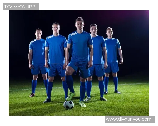 德里城与明迪纳的激烈对决揭示足球战术与团队合作的重要性 德里城与明迪纳的激烈对决揭示足球战术与团队合作的重要性