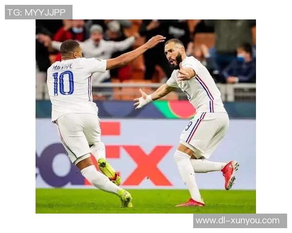 本泽马在足球历史上的地位与成就解析及其对未来的影响展望 本泽马在足球历史上的地位与成就解析及其对未来的影响展望