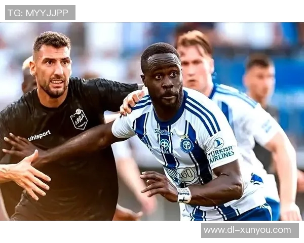 热火与山猫激战正酣球员们展现出色技艺与团队合作精神 热火与山猫激战正酣球员们展现出色技艺与团队合作精神