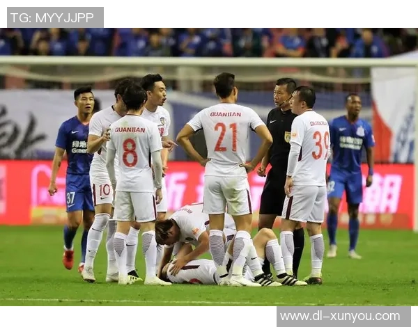 天津权健与上海申花激战正酣谁将赢得这场中超焦点之战