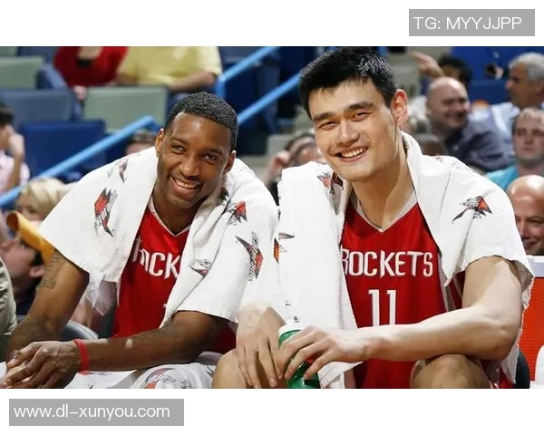 姚明领衔的火箭队与绿衫军的经典对决回顾与分析