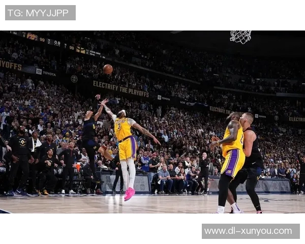 热火与湖人激战12月11日NBA赛场再现经典对决球迷期待精彩表现