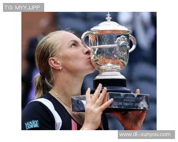 深度对话：探索杨敏的网球人生与奋斗历程的背后故事